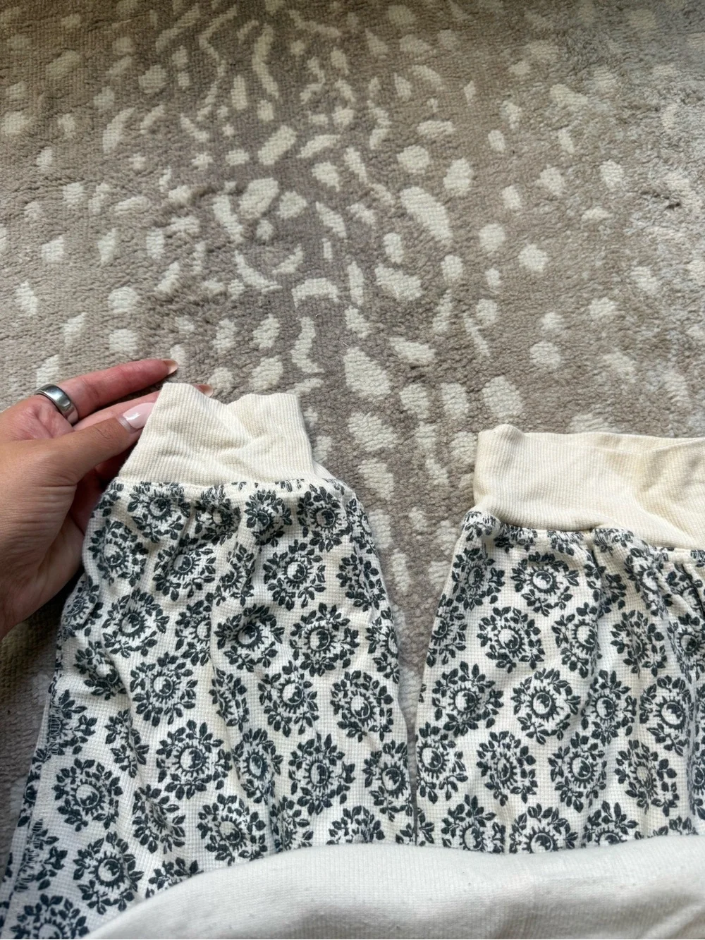 Anthropologie Women’s Cream and Black Pattern Pajama Set